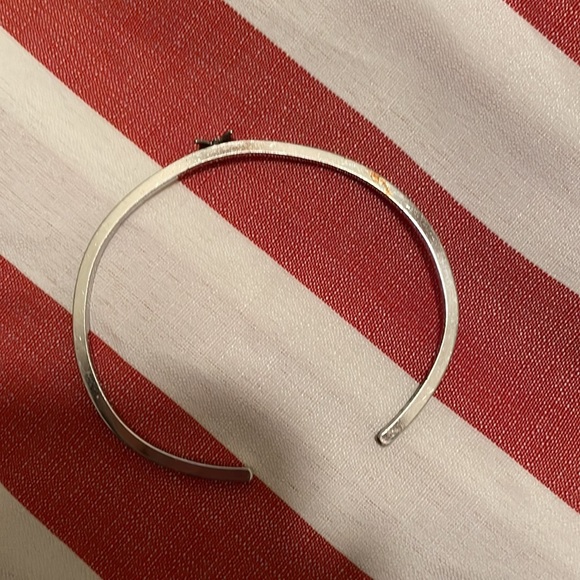 Children’s butterfly bracelet- free if bundled, donating soon - Picture 2 of 3